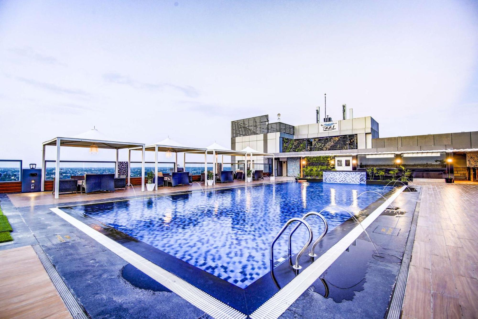 Hotel Radisson Blu Gorakhpur Esterno foto
